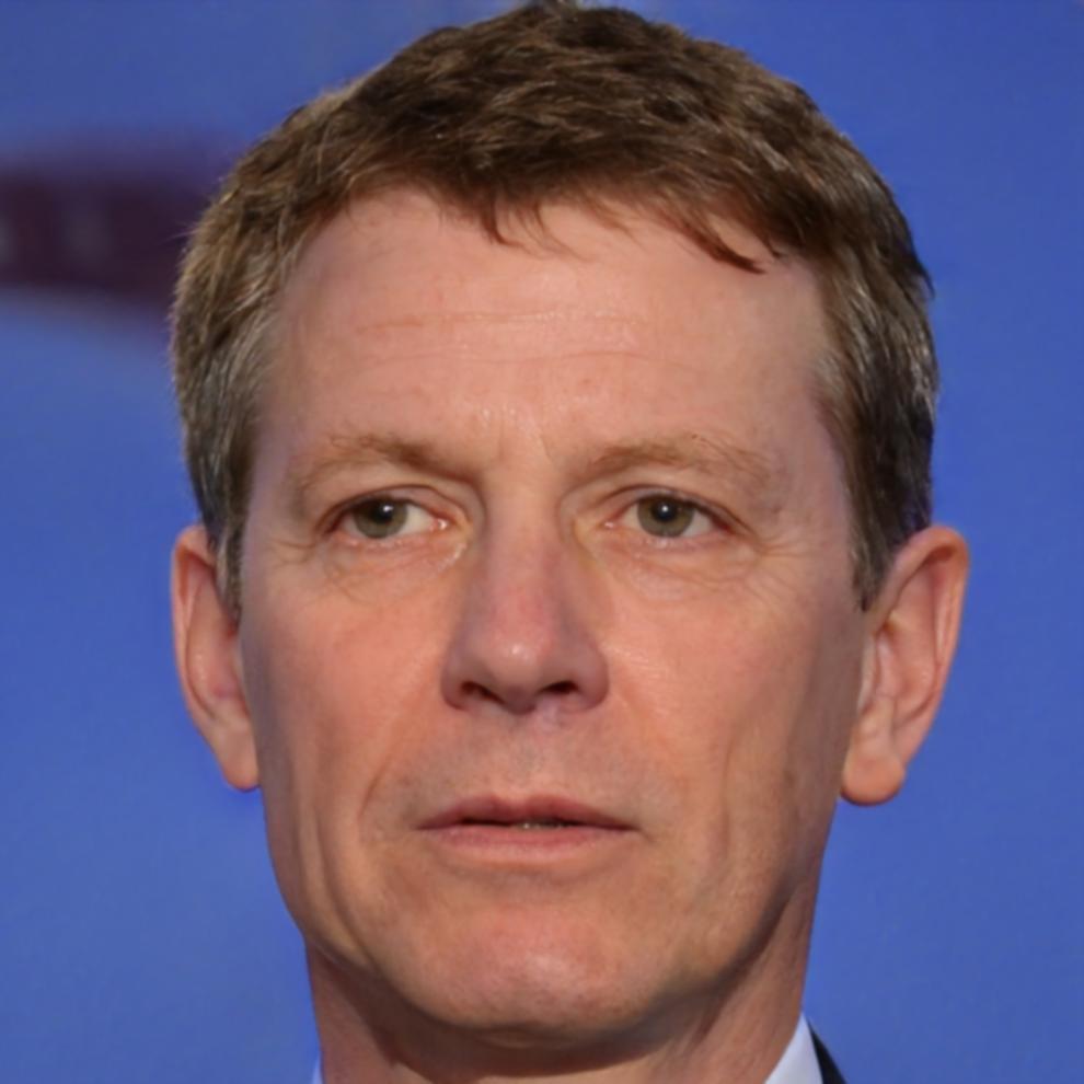 Portrait von Budgetexperte Leander Brenner